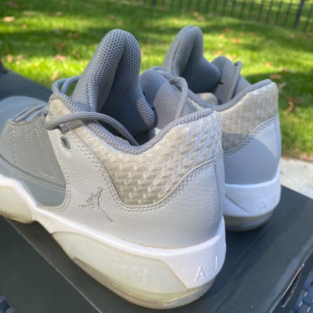 Jordan Max Aura 3  Size 5Y